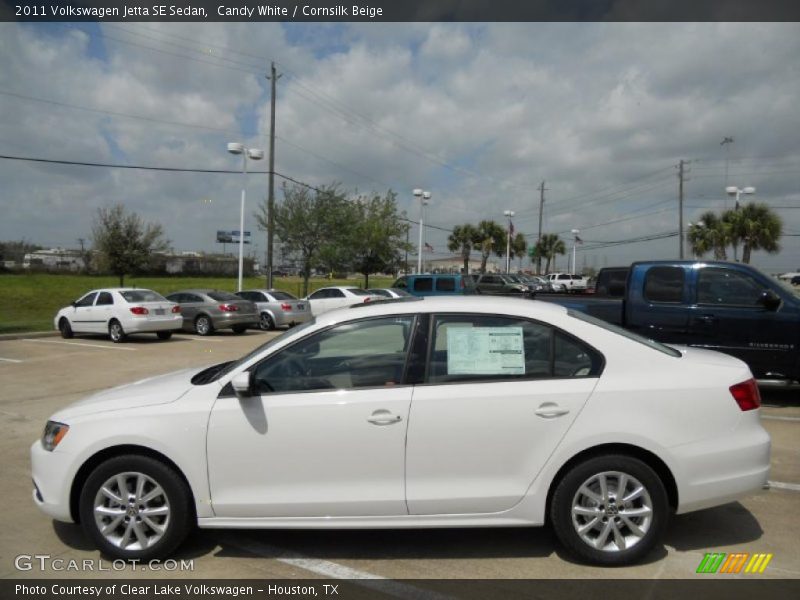 Candy White / Cornsilk Beige 2011 Volkswagen Jetta SE Sedan