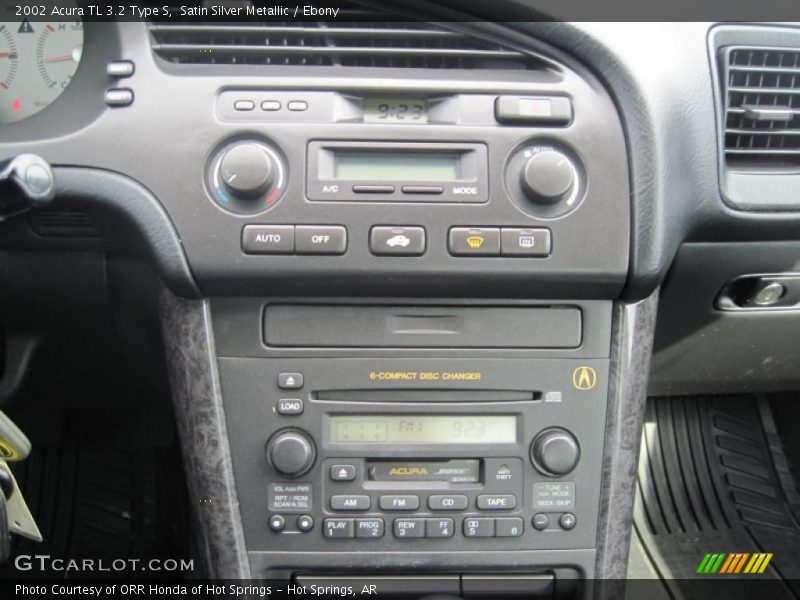 Controls of 2002 TL 3.2 Type S