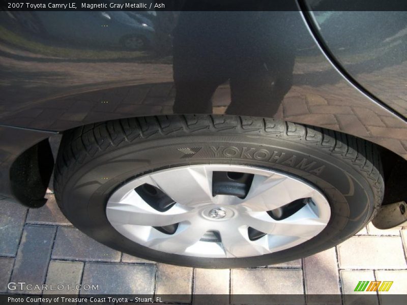 Magnetic Gray Metallic / Ash 2007 Toyota Camry LE