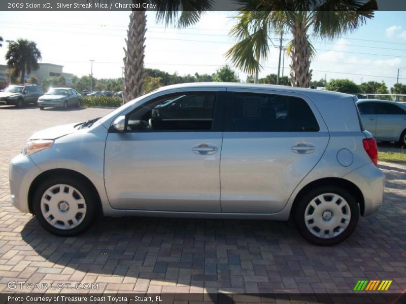 Silver Streak Mica / Charcoal Gray 2009 Scion xD