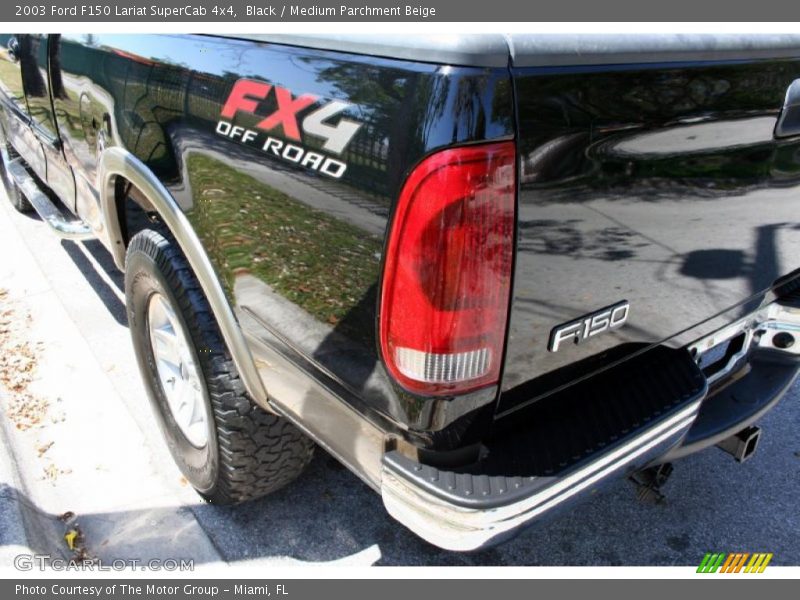 Black / Medium Parchment Beige 2003 Ford F150 Lariat SuperCab 4x4