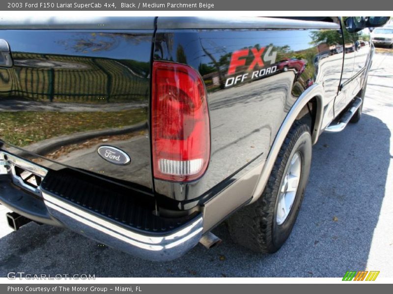 Black / Medium Parchment Beige 2003 Ford F150 Lariat SuperCab 4x4