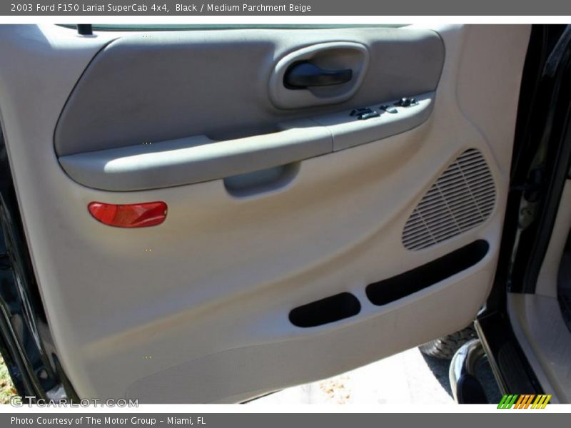 Black / Medium Parchment Beige 2003 Ford F150 Lariat SuperCab 4x4