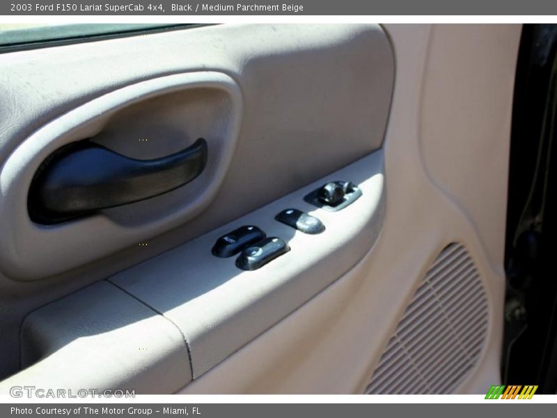 Black / Medium Parchment Beige 2003 Ford F150 Lariat SuperCab 4x4