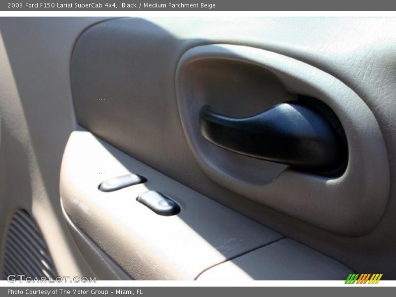 Black / Medium Parchment Beige 2003 Ford F150 Lariat SuperCab 4x4
