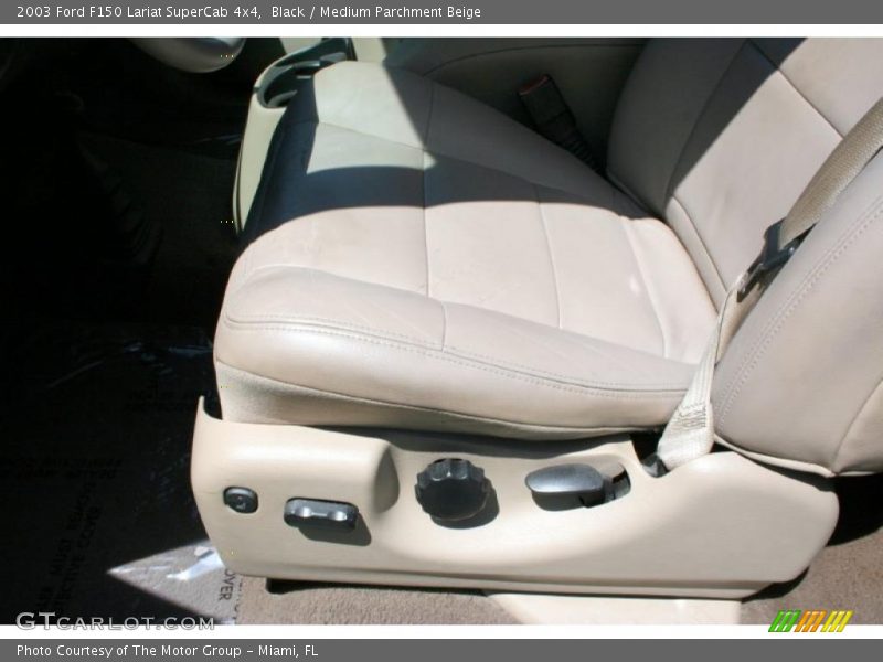Black / Medium Parchment Beige 2003 Ford F150 Lariat SuperCab 4x4