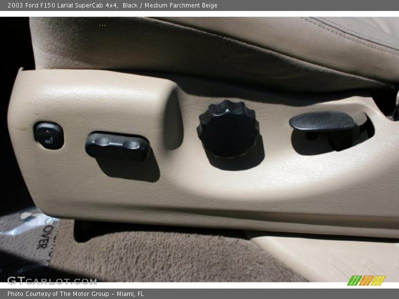 Black / Medium Parchment Beige 2003 Ford F150 Lariat SuperCab 4x4