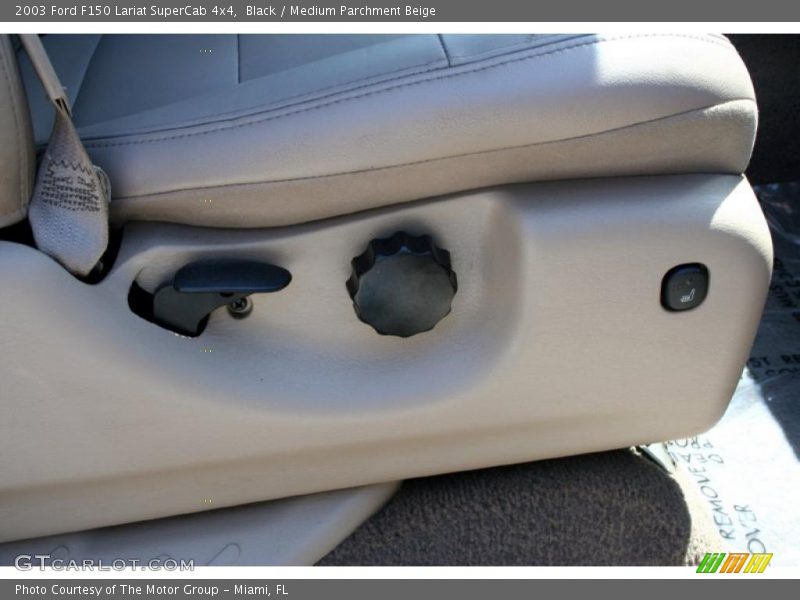 Black / Medium Parchment Beige 2003 Ford F150 Lariat SuperCab 4x4