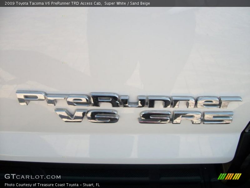 Super White / Sand Beige 2009 Toyota Tacoma V6 PreRunner TRD Access Cab