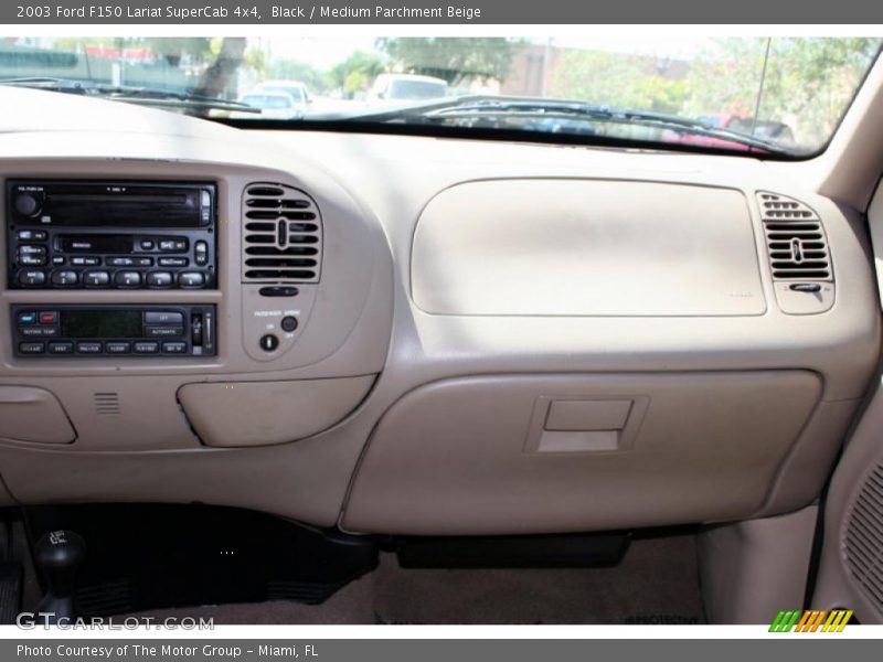 Black / Medium Parchment Beige 2003 Ford F150 Lariat SuperCab 4x4