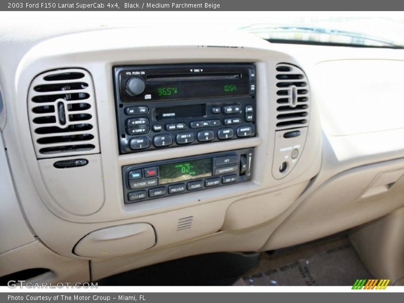 Black / Medium Parchment Beige 2003 Ford F150 Lariat SuperCab 4x4