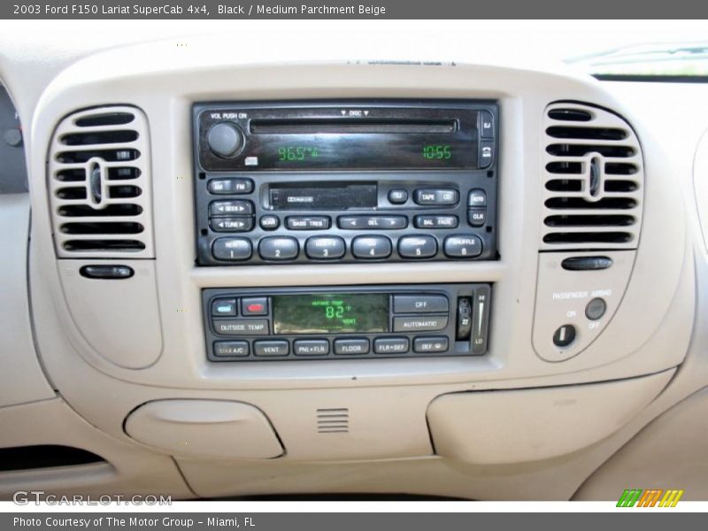 Black / Medium Parchment Beige 2003 Ford F150 Lariat SuperCab 4x4