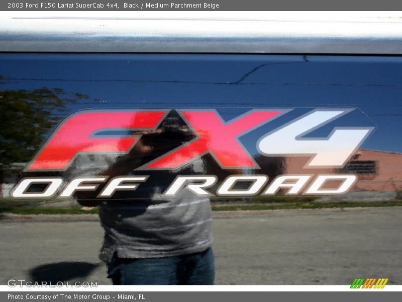 Black / Medium Parchment Beige 2003 Ford F150 Lariat SuperCab 4x4