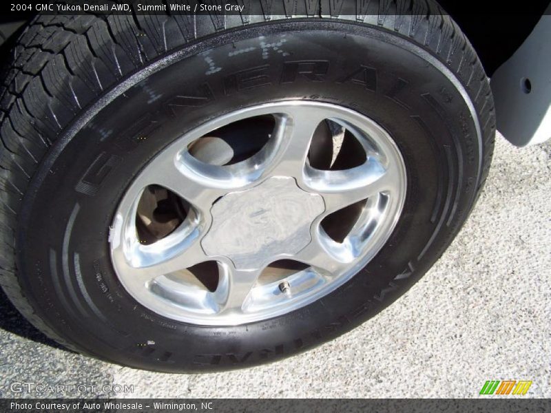 Summit White / Stone Gray 2004 GMC Yukon Denali AWD