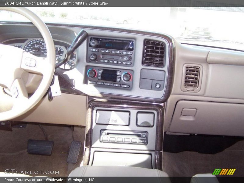 Summit White / Stone Gray 2004 GMC Yukon Denali AWD