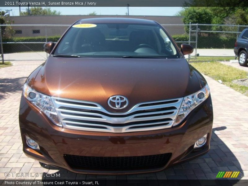 Sunset Bronze Mica / Ivory 2011 Toyota Venza I4