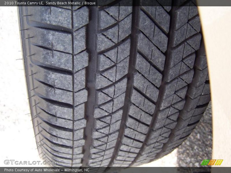 Sandy Beach Metallic / Bisque 2010 Toyota Camry LE