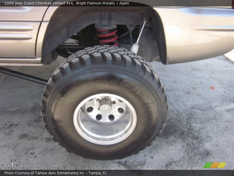 Custom Wheels of 1999 Grand Cherokee Limited 4x4