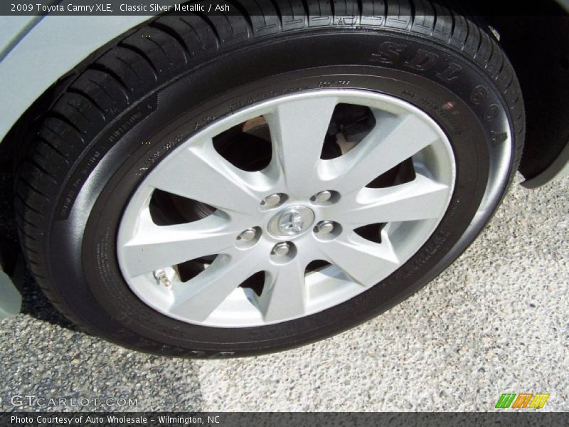 Classic Silver Metallic / Ash 2009 Toyota Camry XLE