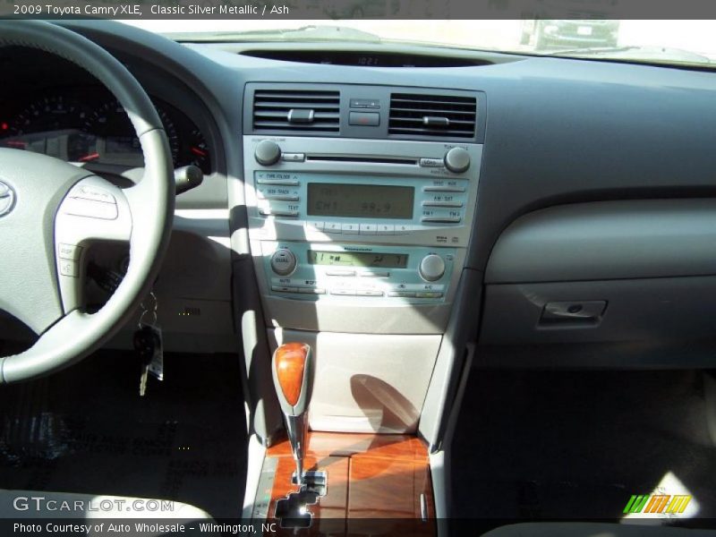 Classic Silver Metallic / Ash 2009 Toyota Camry XLE