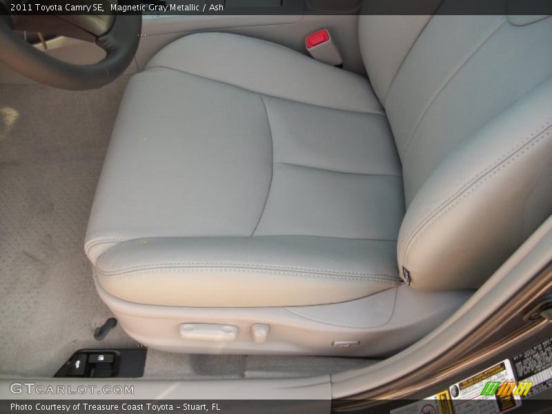 Magnetic Gray Metallic / Ash 2011 Toyota Camry SE