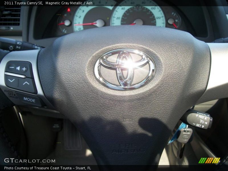 Magnetic Gray Metallic / Ash 2011 Toyota Camry SE