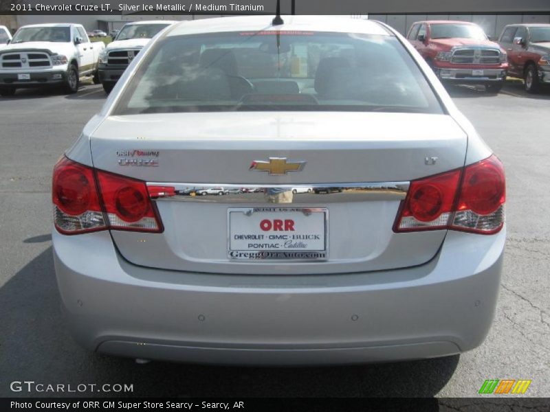 Silver Ice Metallic / Medium Titanium 2011 Chevrolet Cruze LT