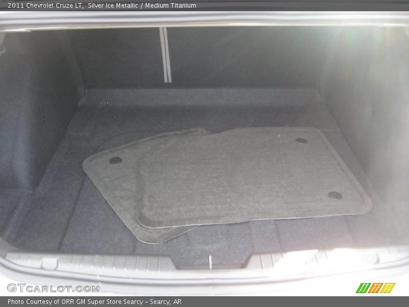 Silver Ice Metallic / Medium Titanium 2011 Chevrolet Cruze LT