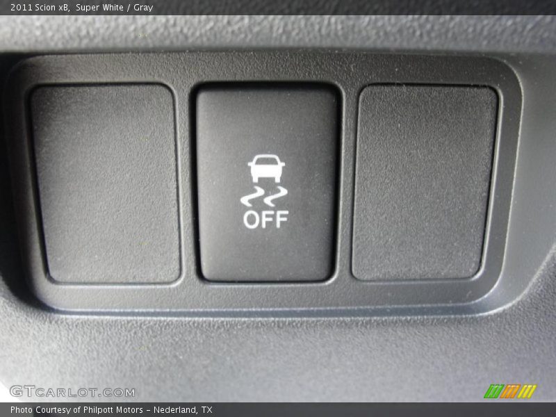 Super White / Gray 2011 Scion xB