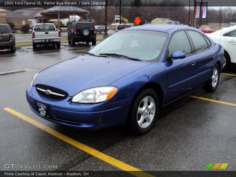 Patriot Blue Metallic / Dark Charcoal 2003 Ford Taurus SE