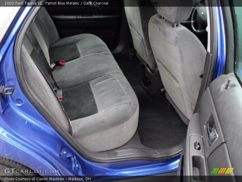  2003 Taurus SE Dark Charcoal Interior