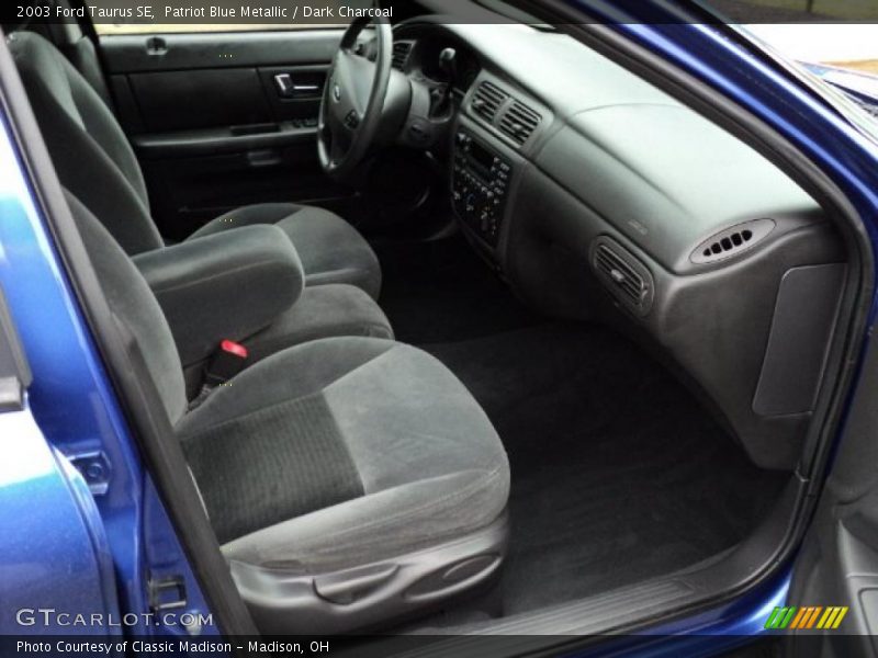 Patriot Blue Metallic / Dark Charcoal 2003 Ford Taurus SE