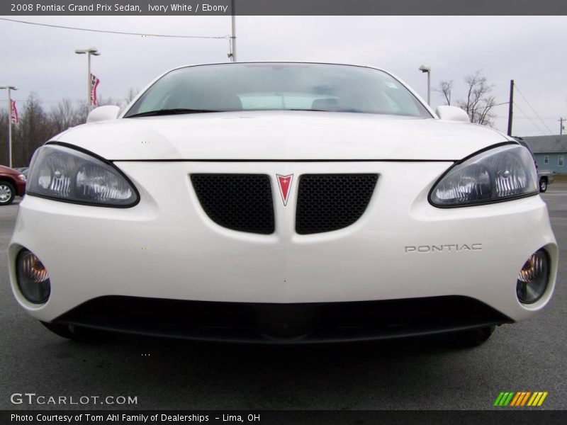 Ivory White / Ebony 2008 Pontiac Grand Prix Sedan