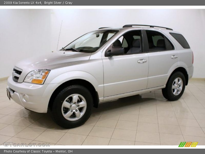 Bright Silver / Gray 2009 Kia Sorento LX 4x4