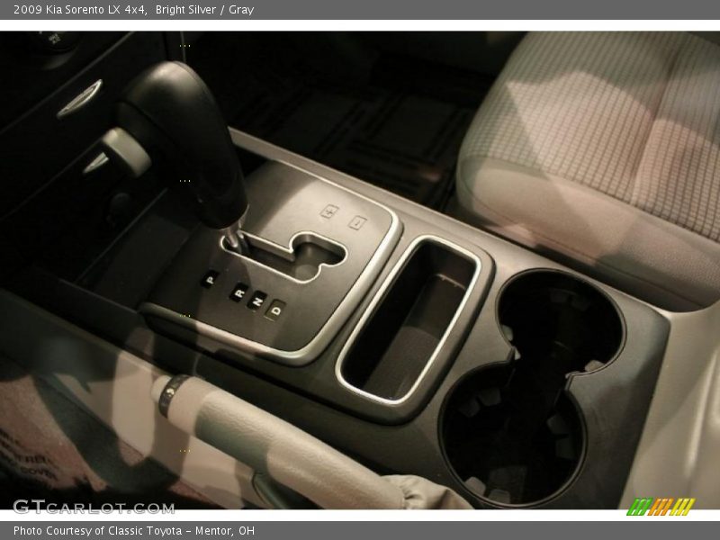 Bright Silver / Gray 2009 Kia Sorento LX 4x4