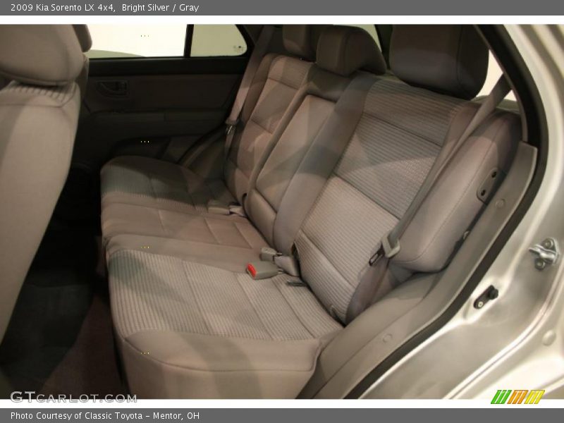 Bright Silver / Gray 2009 Kia Sorento LX 4x4