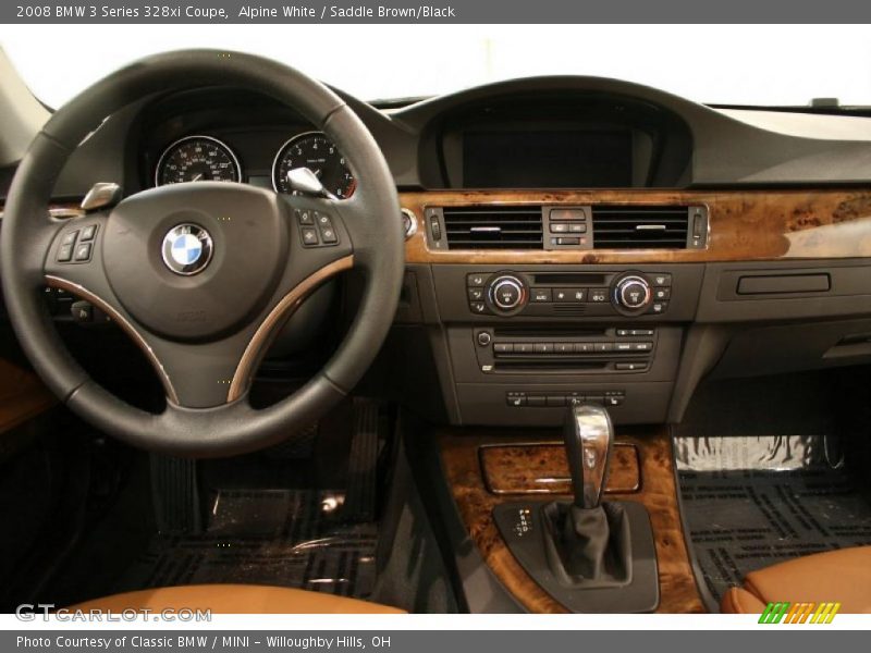 Dashboard of 2008 3 Series 328xi Coupe
