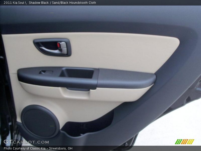 Shadow Black / Sand/Black Houndstooth Cloth 2011 Kia Soul !
