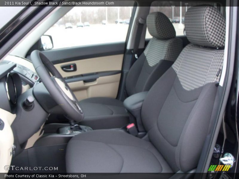  2011 Soul ! Sand/Black Houndstooth Cloth Interior