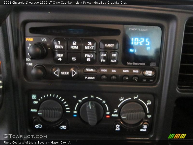 Controls of 2002 Silverado 1500 LT Crew Cab 4x4