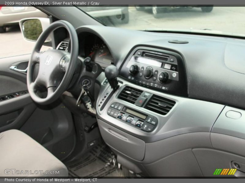Silver Pearl Metallic / Gray 2009 Honda Odyssey EX