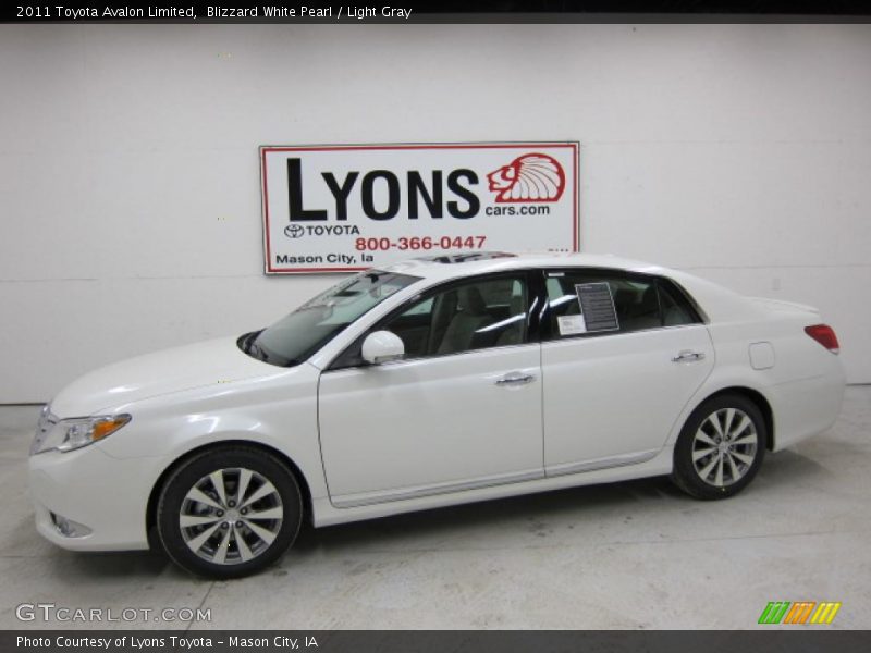 Blizzard White Pearl / Light Gray 2011 Toyota Avalon Limited