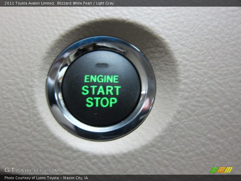 Blizzard White Pearl / Light Gray 2011 Toyota Avalon Limited