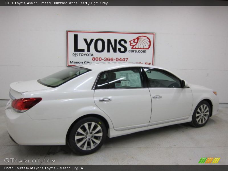 Blizzard White Pearl / Light Gray 2011 Toyota Avalon Limited