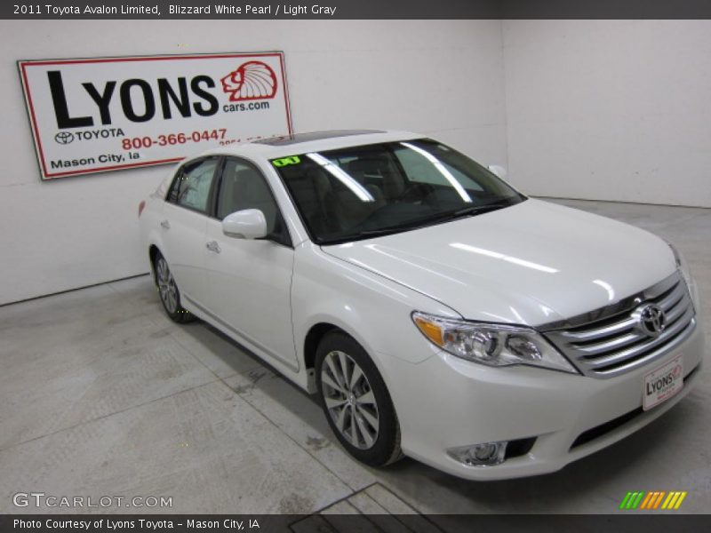 Blizzard White Pearl / Light Gray 2011 Toyota Avalon Limited