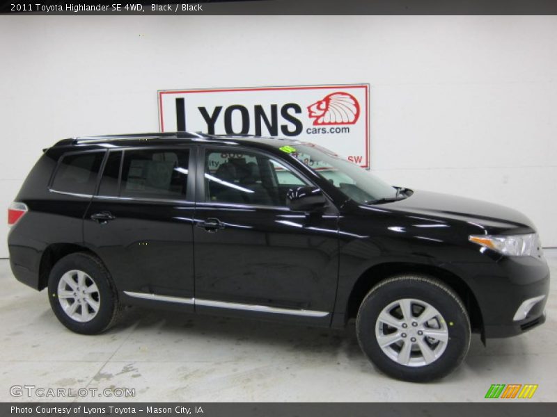 Black / Black 2011 Toyota Highlander SE 4WD