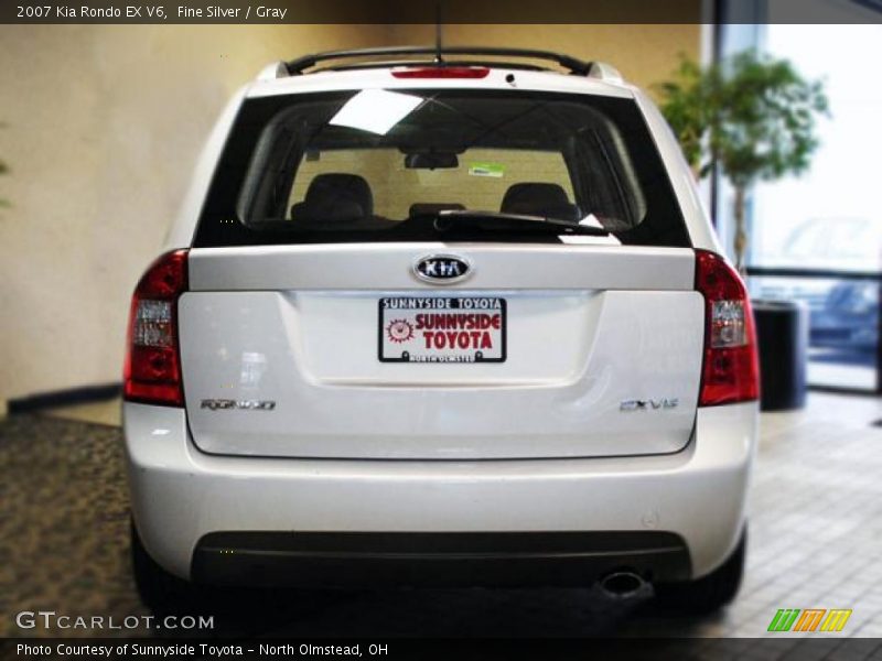 Fine Silver / Gray 2007 Kia Rondo EX V6