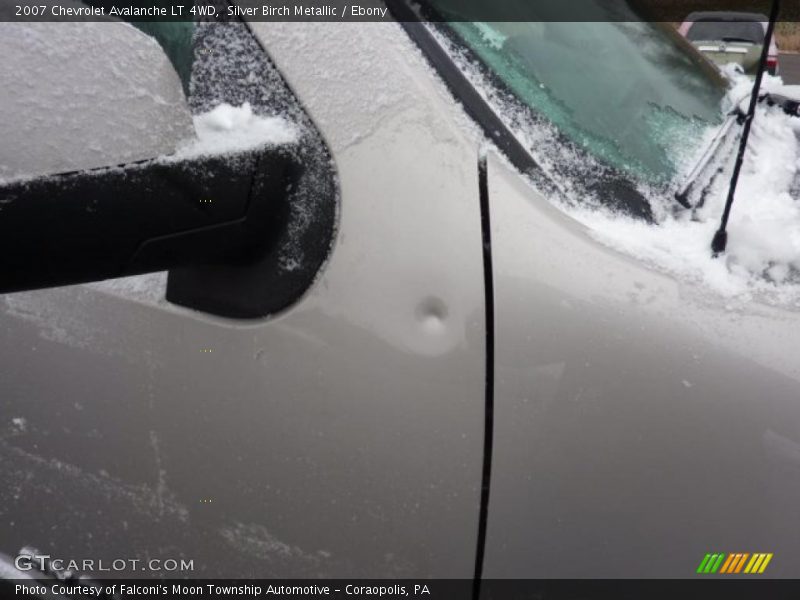 Silver Birch Metallic / Ebony 2007 Chevrolet Avalanche LT 4WD