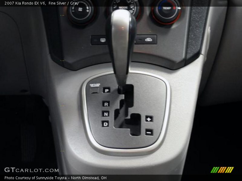 Fine Silver / Gray 2007 Kia Rondo EX V6