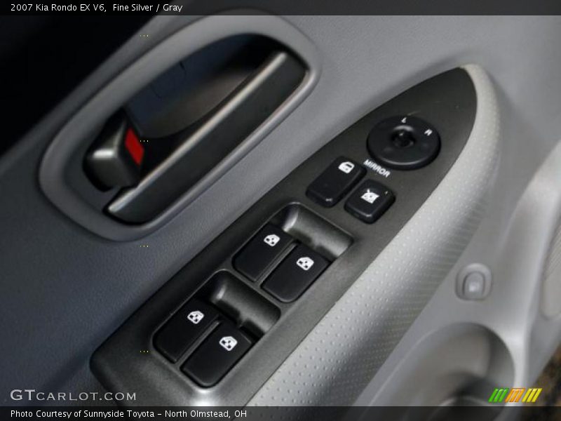Fine Silver / Gray 2007 Kia Rondo EX V6